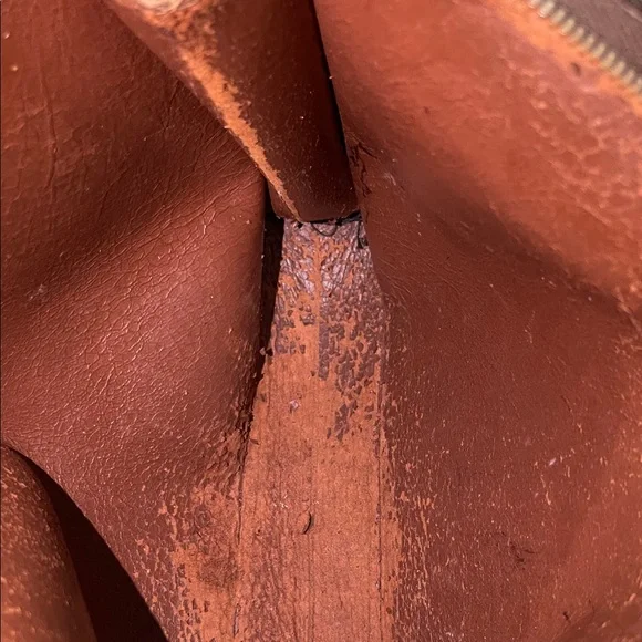 Authentic Louis Vuitton Monogram Cosmetic Accessories Pouch - Picture 13 of 13